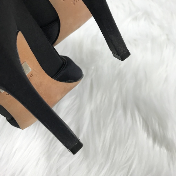 Badgley Mischka Peep Toe Heels - Picture 6 of 8